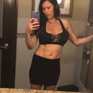 Retl$109 Sm/ Md Amazing Bebe skirt black banded high quality